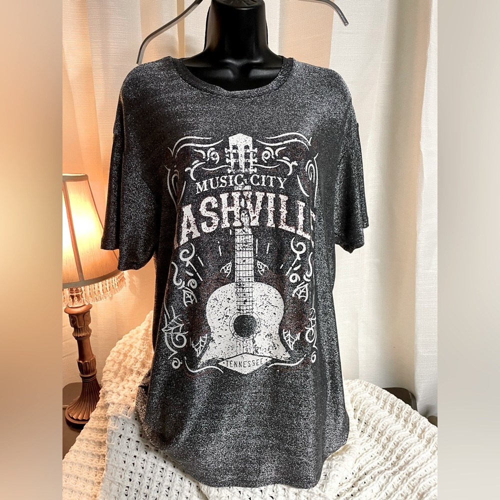Womens metallic silver long graphic top with short sleeves